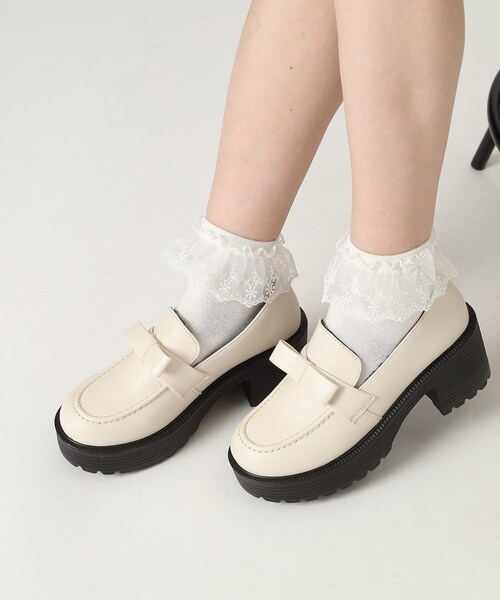 cs T&P(シーエスティーアンドピー)の「リボン付きローファー(パンプス・レディース・ダークブラウン/ブラック/アイボリー/ブラック系1・L/M/LL/S/XL)」の20枚目の写真
