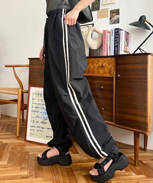 machatt サイドラインナイロンパンツ 中古・古着通販】machatt (マチャット) サイドラインナイロン