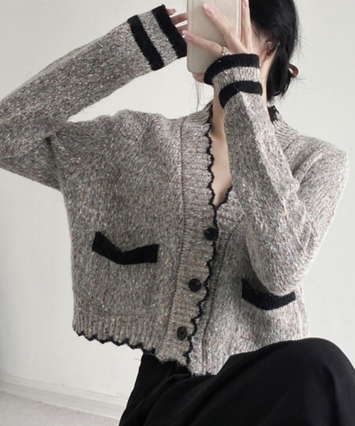 Achic(アシック)の「ショート丈ニットカーディガン(カーディガン/ボレロ・レディース・グレー/ブラウン・M)」の5枚目の写真