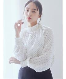 シャーリングブラウス