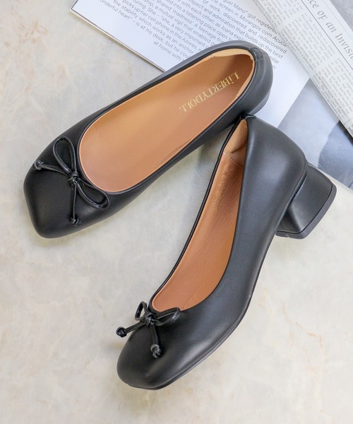 LibertyDoll（リバティードール）の「オブリークトゥ 4cmチャンキーヒール リボンパンプス（バレエシューズ・レディース・アイボリー/ブラック/ダークブラウン・S/M/L/LL）」の3枚目の写真