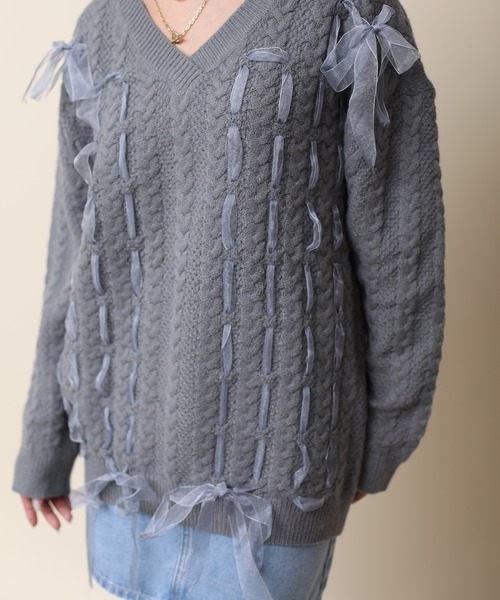 HOOK(フック)の「【HOOK】for girls ケーブル編みリボン通しデザインニット (AW)(ニット/セーター・レディース・ライトベージュ/グレー・S/M/L/XL)」の22枚目の写真