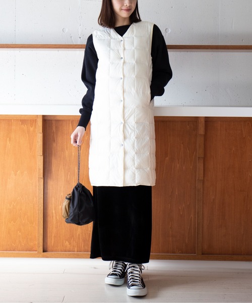TAION(タイオン)の「【TAION】TAION-W001-LONG V NECK LONG DOWN JKT(ダウンジャケット/コート・レディース・ブラック/オフホワイト/カーキ・L/M)」の17枚目の写真