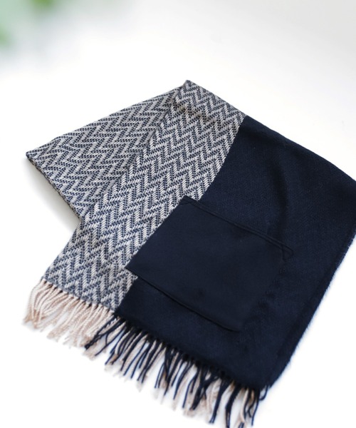 antiqua（アンティカ）の「ヘリンボーン柄マフラー（マフラー・レディース・ブラック・FREE）」の12枚目の写真