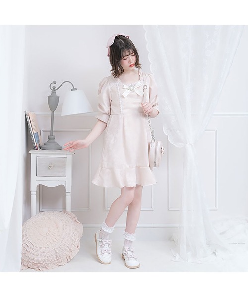 DearMyLove(ディアマイラブ)の「ハートパールダブルリボンパンプス(パンプス・レディース・ホワイト/レッド/ブラック/ベビーピンク/オフホワイト・25cm/24cm/22cm/25.5cm/23cm/24.5cm/23.5cm/22.5cm)」の16枚目の写真