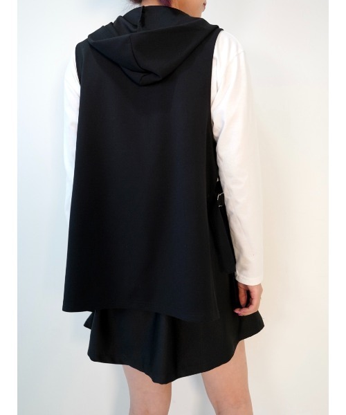 CECIL McBEE(セシルマクビー)の「インナー付きジョーゼットジレ(ベスト・レディース・ブラック/ライトベージュ・MEDIUM/LARGE)」の11枚目の写真