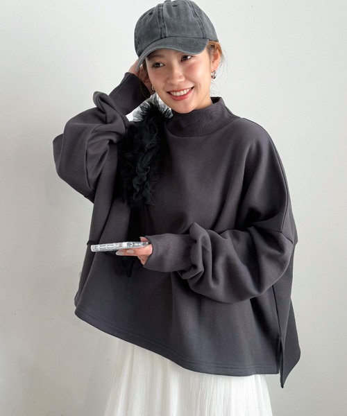 PICHI(ピイチ)の「ハイネック裏起毛ショート丈トップス(スウェット・レディース・アイボリー/ピンク/チャコール・FREE)」の1枚目の写真