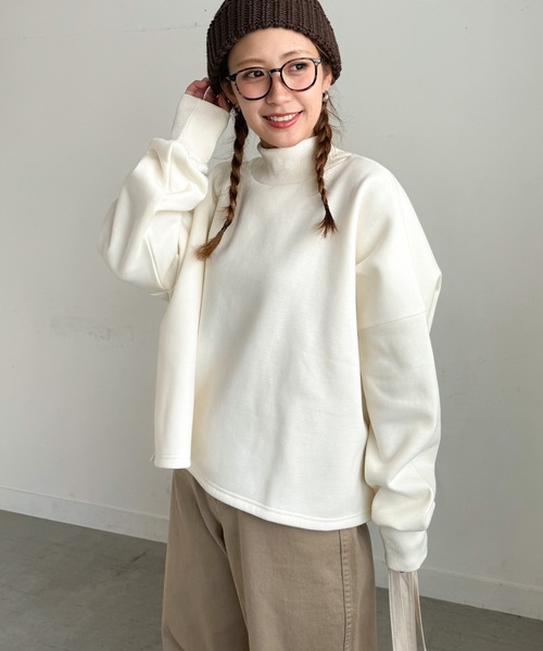 PICHI(ピイチ)の「ハイネック裏起毛ショート丈トップス(スウェット・レディース・アイボリー/ピンク/チャコール・FREE)」の15枚目の写真