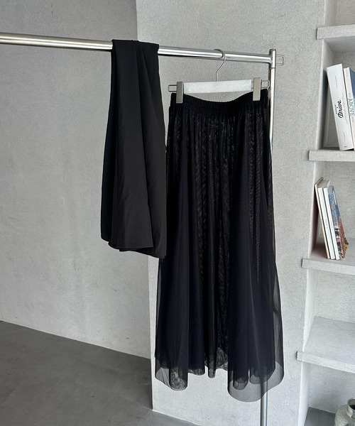 feepur（フェピュール）の「セパレートボリュームチュールスカート（スカート・レディース・ブラック/アイボリー・MEDIUM）」の15枚目の写真