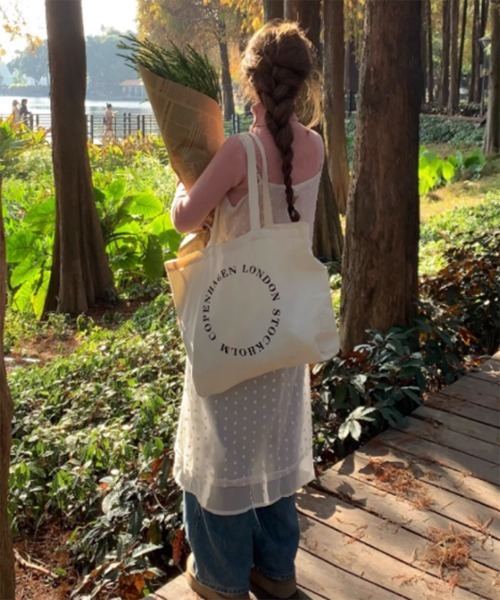 by muni:r（バイ ムニール）の「フラワーレースレイヤードワンピース（ワンピース・レディース・アイボリー/ブラック・FREE）」の5枚目の写真