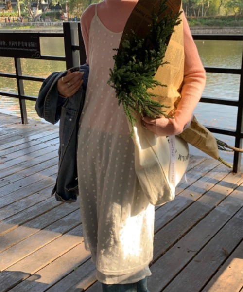 by muni:r（バイ ムニール）の「フラワーレースレイヤードワンピース（ワンピース・レディース・アイボリー/ブラック・FREE）」の7枚目の写真