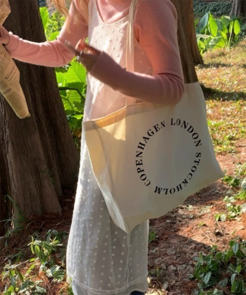 by muni:r（バイ ムニール）の「フラワーレースレイヤードワンピース（ワンピース・レディース・アイボリー/ブラック・FREE）」の10枚目の写真