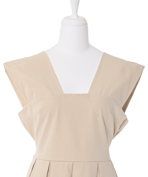 Narcissus（ナルシス）の「【Narcissus】タックフレアロングワンピース（ワンピース・レディース・ベージュ/ブラック・FREE）」の10枚目の写真