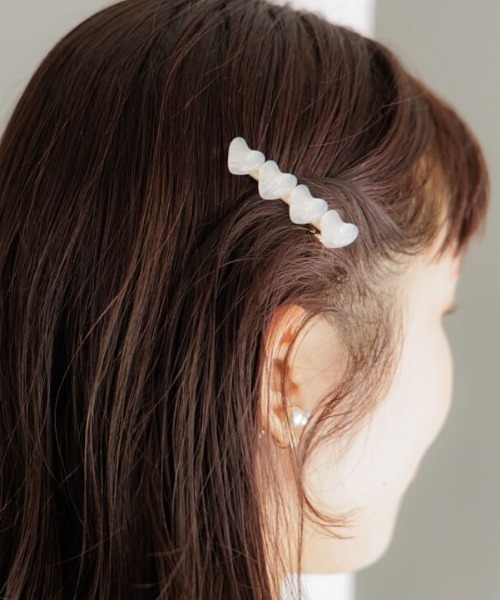 flower(フラワー)の「ジェリーハートクリップ(バレッタ/ヘアクリップ・レディース・ホワイト/シルバー/グレイッシュブルー・A/B)」の2枚目の写真