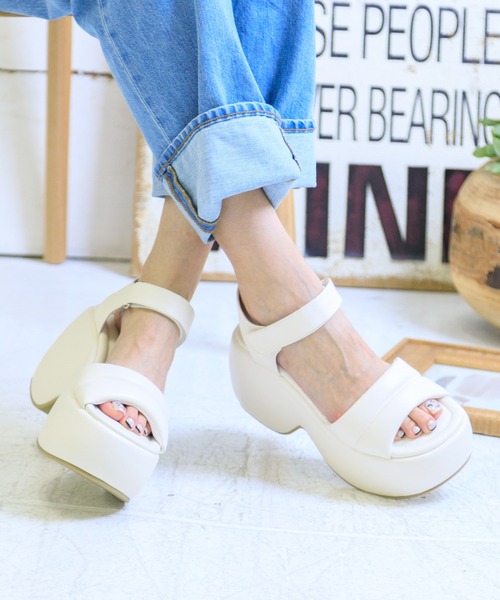 attagirl(アタガール)の「厚底パデットサンダル(サンダル・レディース・アイボリー/ブラック/ライトブルー・S/M/L)」の16枚目の写真