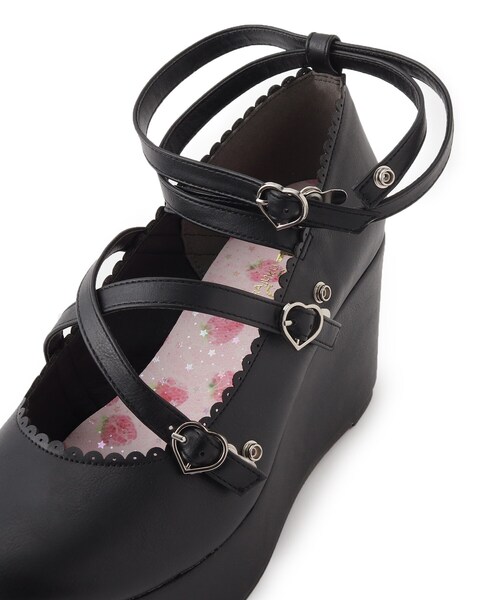 cs T&P(シーエスティーアンドピー)の「厚底クロスストラップウエッジパンプス 24SS(パンプス・レディース・ホワイト/ブラック系1/ブラック/レッド系1・S/M/L/LL)」の16枚目の写真