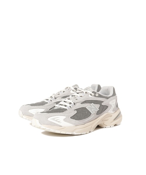 NEW BALANCE（ニューバランス）の「NEW BALANCE 725AA（スニーカー