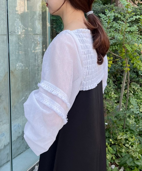 CIAOPANIC TYPY（チャオパニックティピー）の「【india】ネットレースシャーリング袖ボリュームボレロ（シャツ/ブラウス・レディース・ホワイト/ブラック・ONE SIZE）」の6枚目の写真