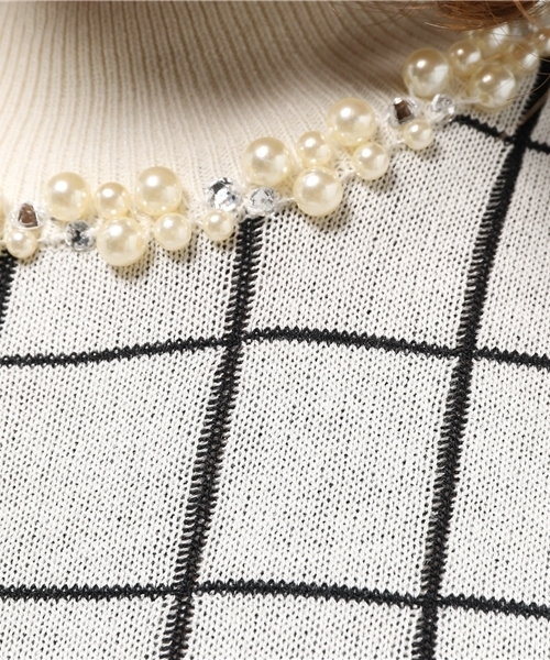 earth music&ecology（アースミュージックアンドエコロジー）の「【ハイハイハイネック】ビジューウィンドペンハイネックニット（ニット/セーター・レディース・アイボリー/ブラック・SMALL/LARGE/MEDIUM）」の9枚目の写真