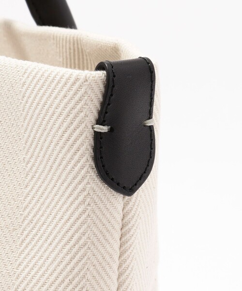 A VACATION（アヴァケーション）の「A VACATION VAST M トートバッグ（トートバッグ・レディース・ライトベージュ・FREE）」の4枚目の写真