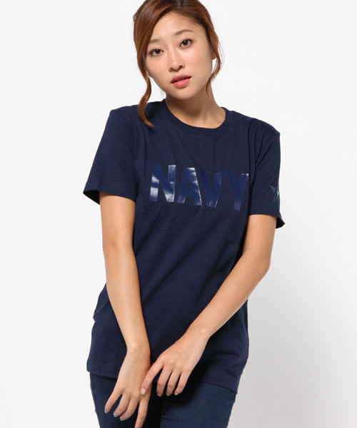 AZUL by moussy（アズールバイマウジー）の「20/-OE天竺同色ロゴT（Tシャツ/カットソー・レディース・ブラック/オフホワイト/ネイビー・SMALL/LARGE/MEDIUM/X-LARGE）」の16枚目の写真