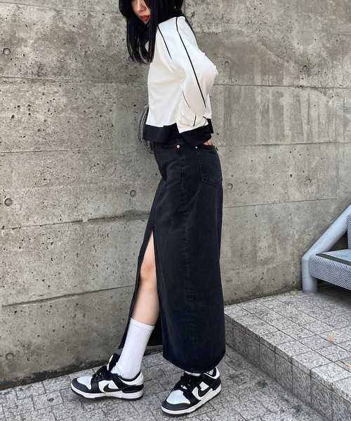 ROGER AND RAW(ロジャーアンドロウ)の「フロントスリットデニムスカート(デニムスカート・レディース・ブルー/ブラック・SMALL/MEDIUM)」の12枚目の写真