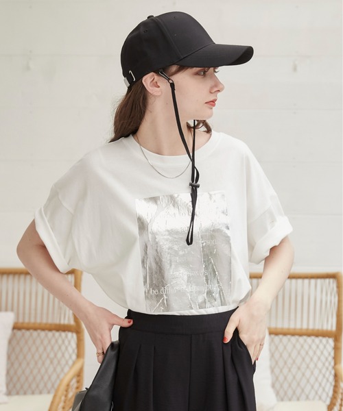 ANGIE(アンジー)の「箔 メタリック プリント ビッグシルエット オーバーサイズ ロゴTシャツ(半袖)(Tシャツ/カットソー・レディース・ブラック/ホワイト・FREE)」の22枚目の写真