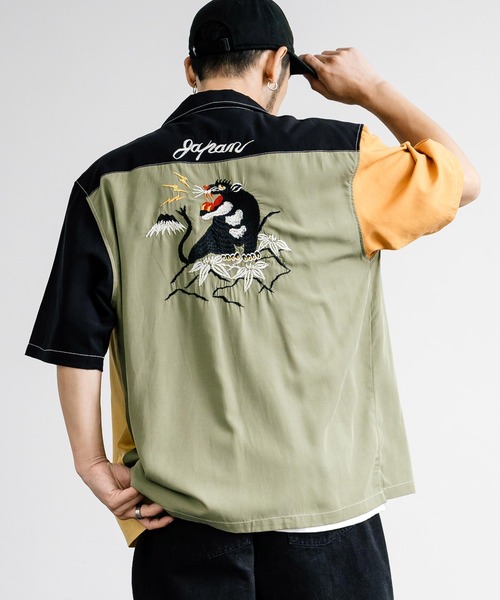 KRIFF MAYER（クリフメイヤー）の「KRIFF MAYER クリフメイヤー スーベニア半袖刺繍開襟シャツ 2355102（シャツ/ブラウス・メンズ・ナチュラル/ブラック/オリーブ/マルチ・M/XL/L）」の2枚目の写真