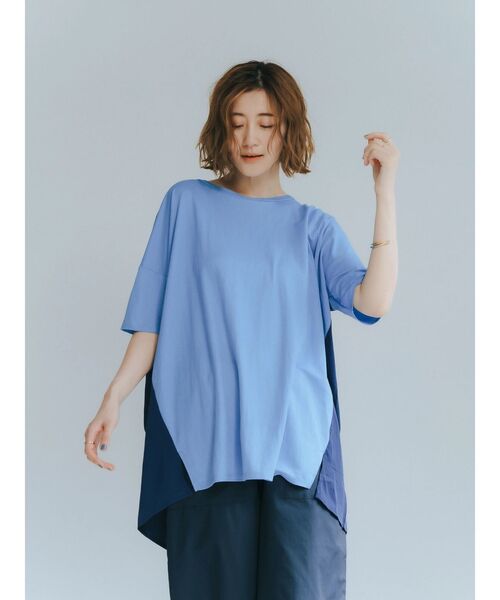 YECCA VECCA(イェッカヴェッカ)の「異素材切替タックデザインカットソー(Tシャツ/カットソー・レディース・ブラック/ブルー/オフホワイト・FREE)」の4枚目の写真