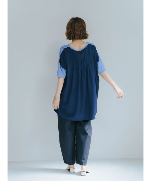 YECCA VECCA(イェッカヴェッカ)の「異素材切替タックデザインカットソー(Tシャツ/カットソー・レディース・ブラック/ブルー/オフホワイト・FREE)」の21枚目の写真