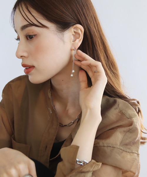 abaskdesign(アバスクデザイン)の「金属アレルギー対応ツインパールロングステンレスピアス(ピアス(両耳用)・レディース・ゴールド/シルバー・FREE)」の7枚目の写真