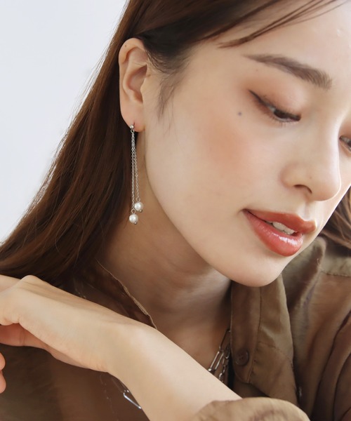 abaskdesign(アバスクデザイン)の「金属アレルギー対応ツインパールロングステンレスピアス(ピアス(両耳用)・レディース・ゴールド/シルバー・FREE)」の8枚目の写真
