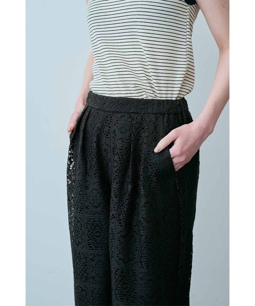 MEDE19F（メデジュウキュウ）の「ＭＥＤＥ１９Ｆ　レース素材のリラックスパンツ〈ブラック〉（その他パンツ・レディース・ブラック・LARGE/MEDIUM/NM）」の11枚目の写真