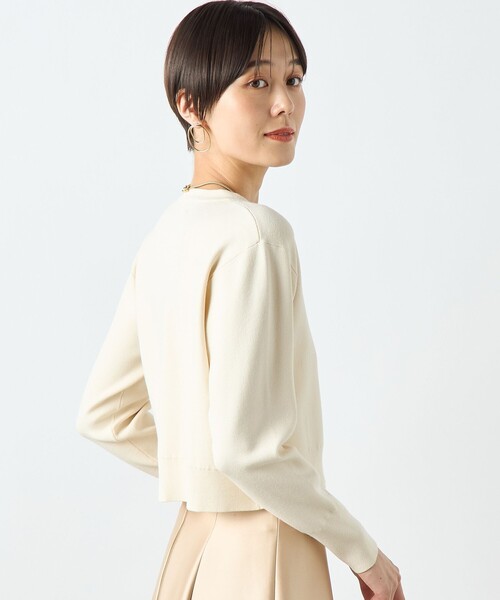 NOLLEY’S Sophi(ノーリーズソフィ)の「スムース編みショート丈カーディガン(カーディガン/ボレロ・レディース・アイボリー/サックスブルー/ブラック・38)」の16枚目の写真