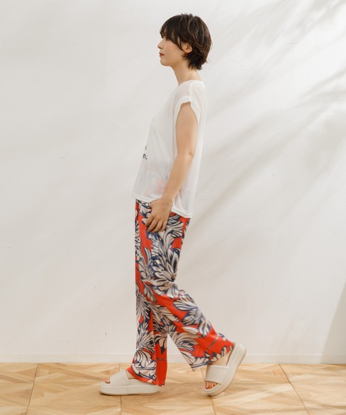 AMERICAN RAG CIE（アメリカンラグシー）の「【ARC】シアーロゴタンクトップ（タンクトップ・レディース・ベージュ/ホワイト/ブラック・FREE）」の6枚目の写真