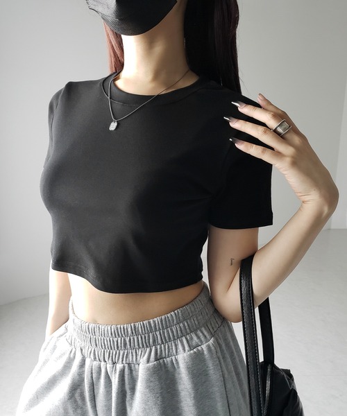 me+em select(ミームセレクト)の「【 3color 】BASIC ショートチビTシャツ / BASIC SHORT CHIBI T-SHIRTS(Tシャツ/カットソー・レディース・グレー/ホワイト/ブラック・FREE)」の2枚目の写真