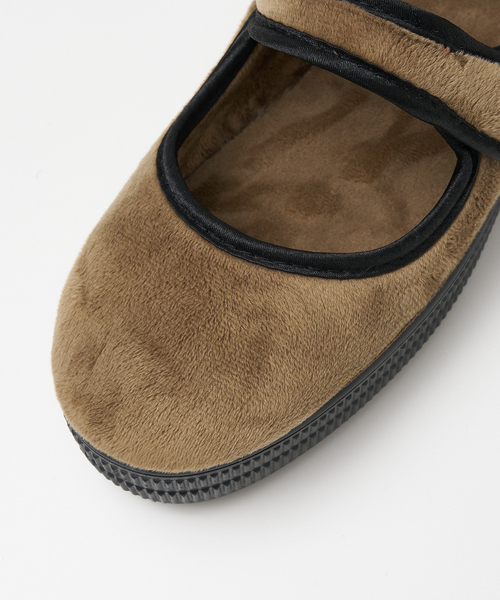 ALBEROLA（アルベローラ）の「【WEB限定】【ALBEROLA】一部別注 ベルベットメリージェーン 厚底シューズ（その他シューズ・レディース・ブラック/チャコールグレー/ベージュ/グレー/ブラック系その他・36/37/38）」の21枚目の写真