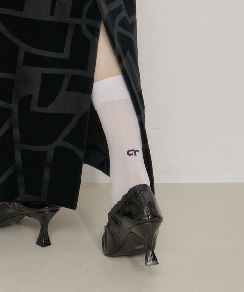 ADAM ET ROPE'（アダムエロペ）の「シアーARロゴソックス（ソックス/靴下・レディース・ベージュ/パープル/ホワイト/ダークブラウン・FREE）」の2枚目の写真