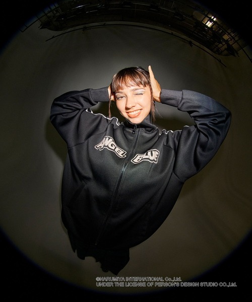 FOREVER 21（フォーエバー トゥエンティーワン）の「【ANGEL BLUE】トラックジャケット（ブルゾン・レディース・ブラック/ブラウン系その他/レッド・FREE）」の2枚目の写真