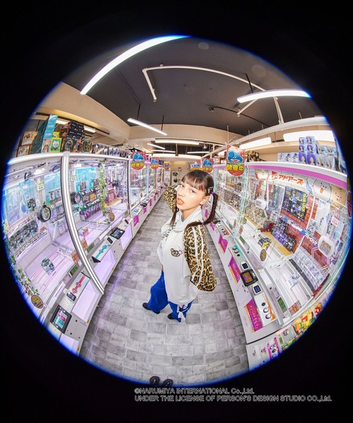 FOREVER 21（フォーエバー トゥエンティーワン）の「【ANGEL BLUE】トラックジャケット（ブルゾン・レディース・ブラック/ブラウン系その他/レッド・FREE）」の15枚目の写真