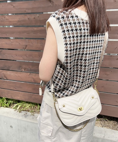 Newlyme（ニューリーミー）の「ミニポーチ付きキルティングチェーンクロスバッグ（ショルダーバッグ・レディース・ブラック/ホワイト・FREE）」の18枚目の写真