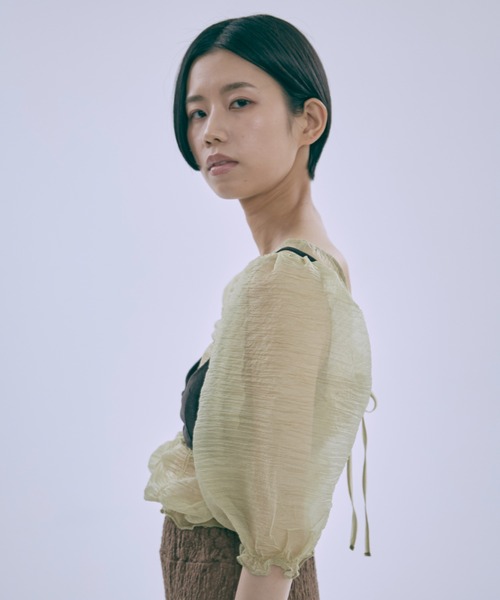 EN NEUME(エンノイム)の「Sheer Crinkled Top(シャツ/ブラウス・レディース・アイボリー/ブラック/イエロー×グリーン/ベージュ・FREE)」の13枚目の写真