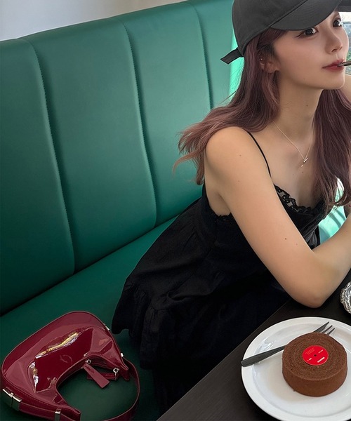 RiLi（リリ）の「エナメルハーフムーンバッグ【RL】（ハンドバッグ・レディース・ブラック/ブラウン/レッド・FREE）」の5枚目の写真