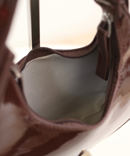 RiLi（リリ）の「エナメルハーフムーンバッグ【RL】（ハンドバッグ・レディース・ブラック/ブラウン/レッド・FREE）」の15枚目の写真