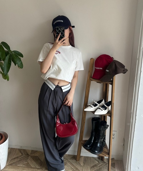 RiLi（リリ）の「エナメルハーフムーンバッグ【RL】（ハンドバッグ・レディース・ブラック/ブラウン/レッド・FREE）」の4枚目の写真