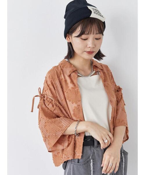 ehka sopo(エヘカソポ)の「ジャカードカットアウトシャツ(シャツ/ブラウス・レディース・ダークオレンジ/キナリ/ブルー/ブラック・F)」の4枚目の写真