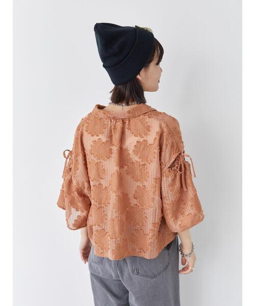 ehka sopo(エヘカソポ)の「ジャカードカットアウトシャツ(シャツ/ブラウス・レディース・ダークオレンジ/キナリ/ブルー/ブラック・F)」の8枚目の写真