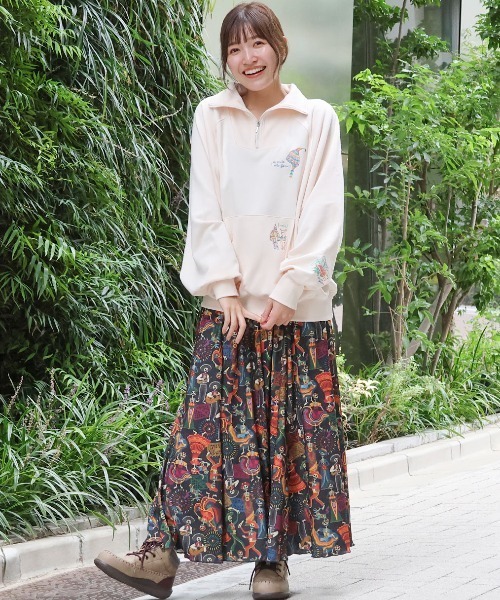 チチカカ（チチカカ）の「スケッチ刺繍ハーフジッププルオーバー（スウェット・レディース・アイボリー/パープル/レッド・FREE）」の4枚目の写真