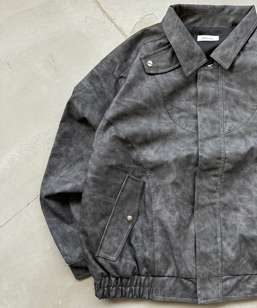 Adoon plain（アドーンプレーン）の「VINTAGE LIKE ARTIFICIAL GRAIN JACKET / ヴィンテージライク合皮ジャケット（ブルゾン・メンズ・ブラック系/ブラック・LARGE/MEDIUM）」の7枚目の写真