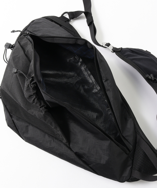 JOURNAL STANDARD（ジャーナルスタンダード）の「SEALSON / シールソン GRAB  BAG（ボディバッグ/ウエストポーチ・メンズ・ブラック・FREE）」の21枚目の写真